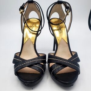 Michel Kors Women Black leather Heels size 8